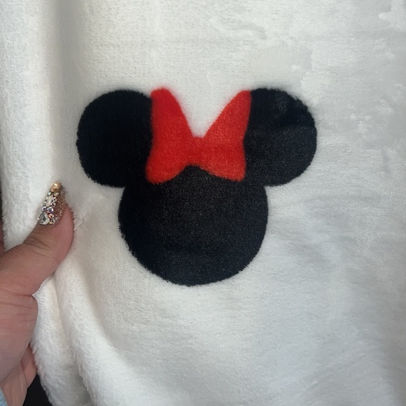 Disney Minnie Mouse plush throw - Picture 4 of 6